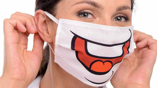 Как сделать медицинскую противовирусную маску своими руками дома?
